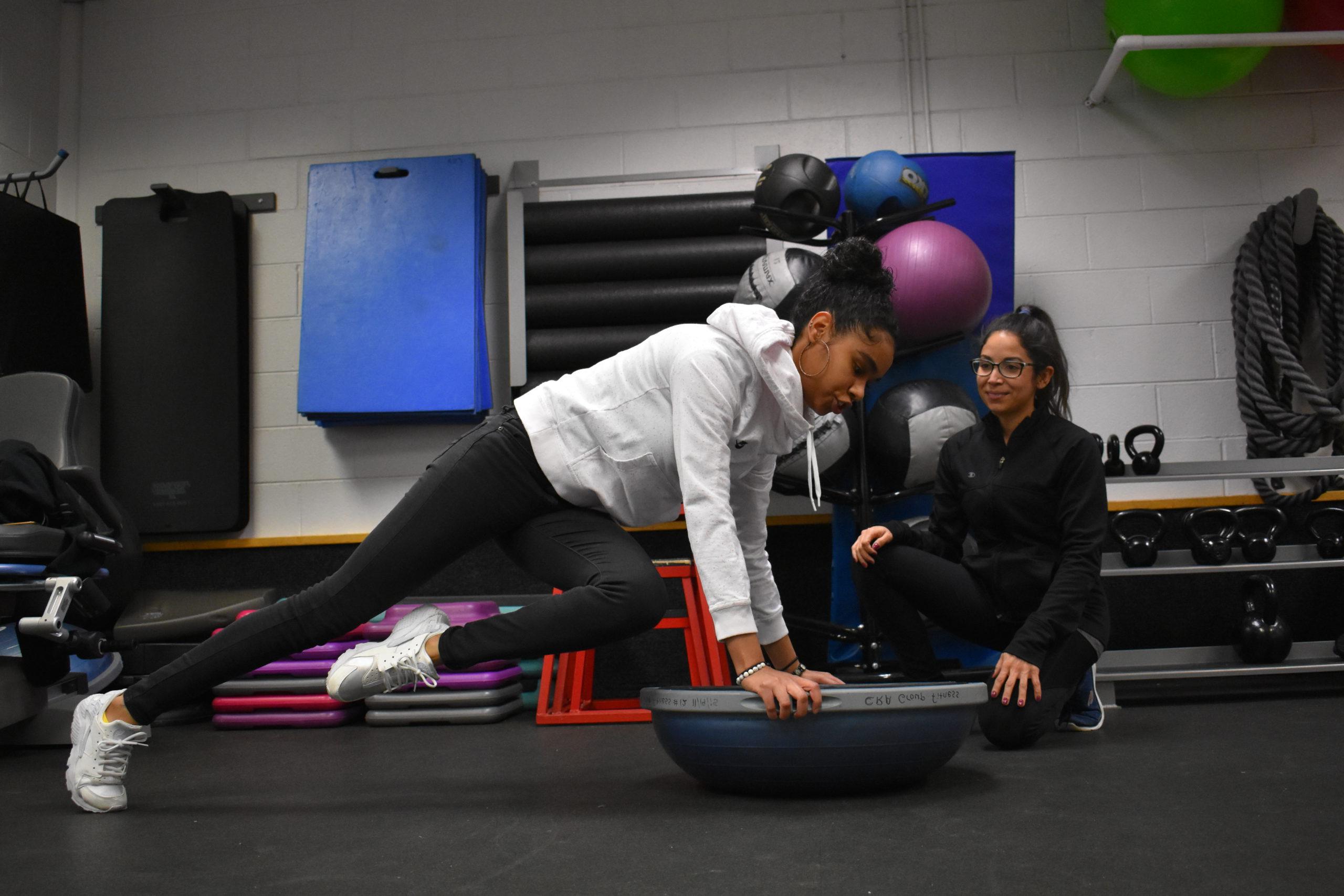 personal training session - Bosu plank